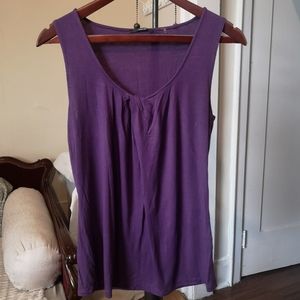 3/$20 Tahari sleeveless top